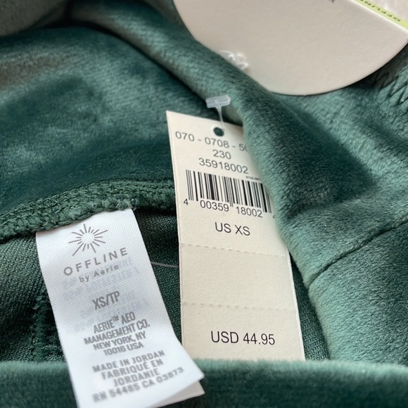 NWT Aerie Velour Workout Set - Picture 14 of 15